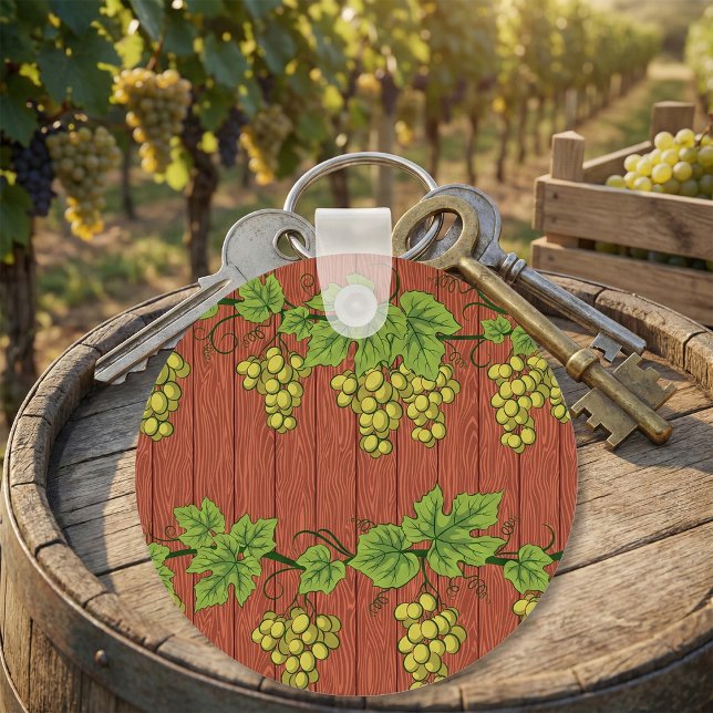 Chaveiro Padrão de Videira de Uva Verde em Madeira Rústica (Criador carregado)