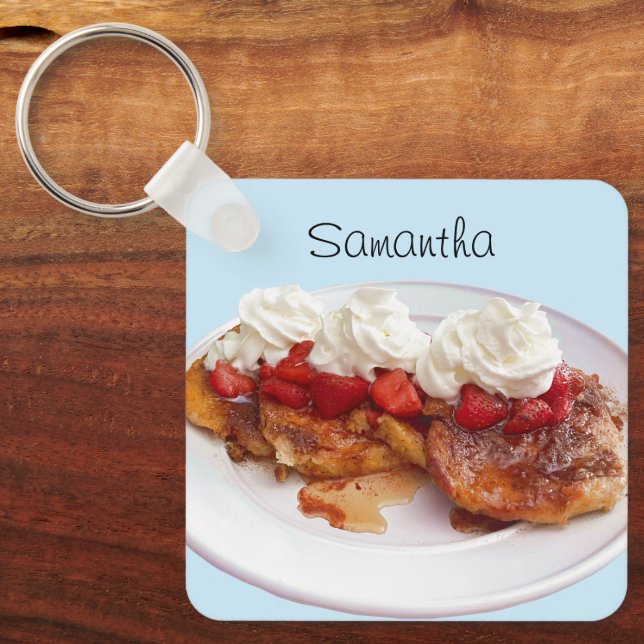 Chaveiro Pão Doce Com Morangos E Creme (Frente)