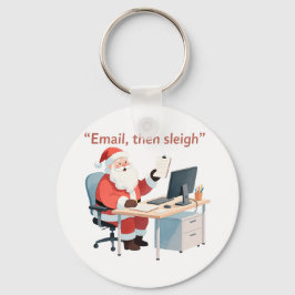 Chaveiro Papais noeis trabalhando em uma mesa balanceando e