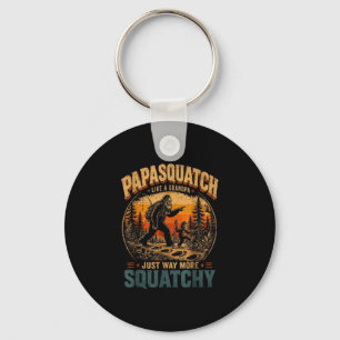 Chaveiro Papasquatch como um avô engraçado amante do pé gra