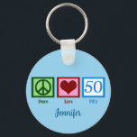 Chaveiro Peace Love 50th Birthday Festa Cute<br><div class="desc">Bonito presente de chaveiro de 50 anos personalizado em azul para alguém sobre a colina.</div>