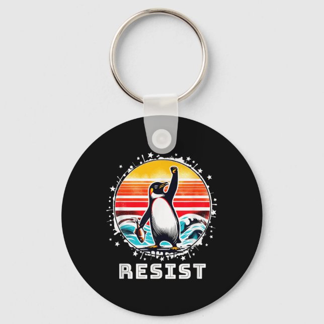Chaveiro Pinguim Engraçado Resiste Pinguins em Protesto Con (Frente)