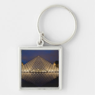 Chaveiro Pirâmide do Louvre pelo arquiteto I.M. Pei