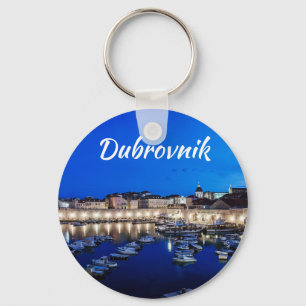 Chaveiro Porto de Dubrovnik e paredes iluminadas à noite