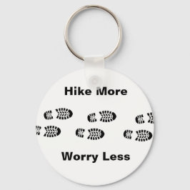 Chaveiro Preto e branco caminha mais preocupada menos corre