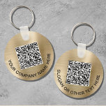 Chaveiro Promocional de código QR personalizado Dourado<br><div class="desc">Chaveiro simples e moderno para a sua empresa ou organização com um fundo de metal falso em ouro escovado. Insira o endereço de URL do seu site para criar um código de QR digitalizável e adicionar duas linhas de texto personalizado,  como nome da sua empresa,  slogan,  obrigado,  etc.</div>