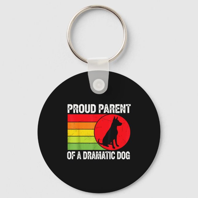 Chaveiro Proud Parent Of A Dramatic Dog Silhouette Retro De (Frente)
