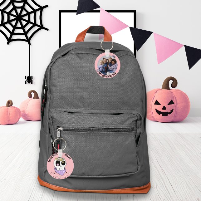 Chaveiro Pulseca do Crânio no Halloween Pulseca de Hallowee (Spooky Cute for the Halloween Season Backpack keychains with a Picture of their Boo Crew Besties )
