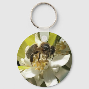 Chaveiro Pulseira com Abelha em Flor de Laranjeira