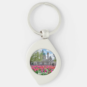 Chaveiro Rua. Charles Church em primavera em Viena, Áustria