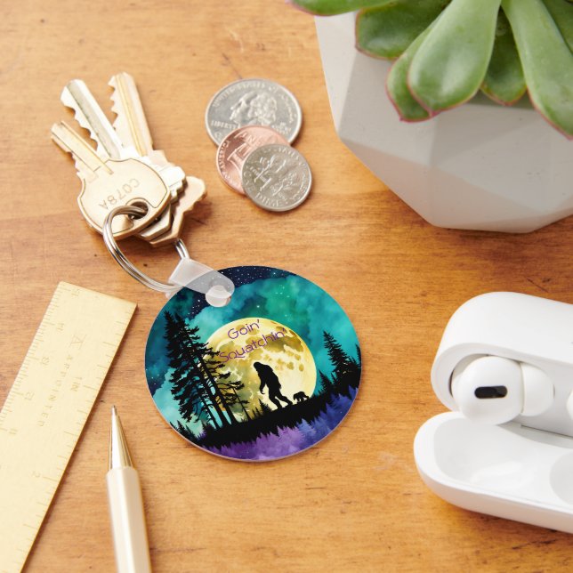 Chaveiro Sasquatch e Urso na montanha *personalize* (Mesa)