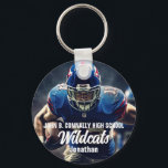 Chaveiro Segundo grau Personalizado de Fotografias do Jogad<br><div class="desc">Este chaveiro personalizado de jogador de futebol de segundo grau,  legal,  apresenta tipografia branca do seu time e nome do jogador. Personalize com o tipo mascote e uma fotografia de atleta segundo no verso.</div>