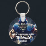 Chaveiro Segundo grau Personalizado de Fotografias do Jogad<br><div class="desc">Este chaveiro personalizado de jogador de futebol de segundo grau,  legal,  apresenta tipografia branca do seu time e nome do jogador. Personalize com o tipo mascote e uma fotografia de atleta segundo no verso.</div>