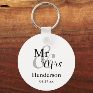 Chaveiro Sr. & Sra. Wedding Favor Keyring com Nome e Data