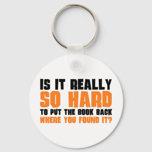 Chaveiro Tão duro pôr para trás o livro onde você o