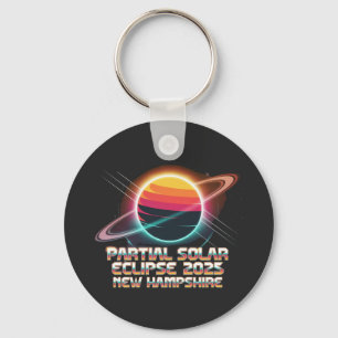 Chaveiro Tricheiro na vida 2025 New Hampshire Retro