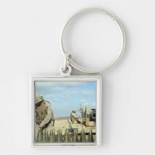 Chaveiro Um fuzileiro naval dos E.U. prepara círculos do