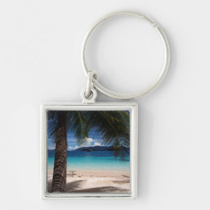 Chaveiro Uma praia na ilha de Wai do Koh em Tailândia