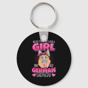 Chaveiro Uma Rapariga E Um German shepherd