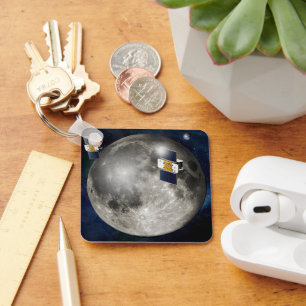 Chaveiro Vaca-Espaco Twin Grail Orbitando A Lua.