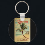 Chaveiro Viagens vintage da Palmeira Kissimmee<br><div class="desc">Um impressão de arte moderno do século médio único,  no estilo de poster viagens vintage,  da Flórida Kissimmee. Ele apresenta uma palmeira curva na praia arenosa com oceano sob um céu azul nublado.</div>