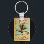 Chaveiro Viagens vintage de Árvore de Palma de Praia de Hal<br><div class="desc">Um impressão de arte da Flórida moderna Hallandale Beach,  do século médio,  em estilo viagens vintage. Ele apresenta uma palmeira curva na praia arenosa com oceano sob um céu azul nublado.</div>