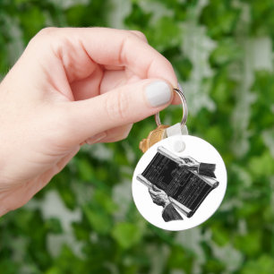 Chaveiro Vintage Business, mãos com projetos de arquitetura