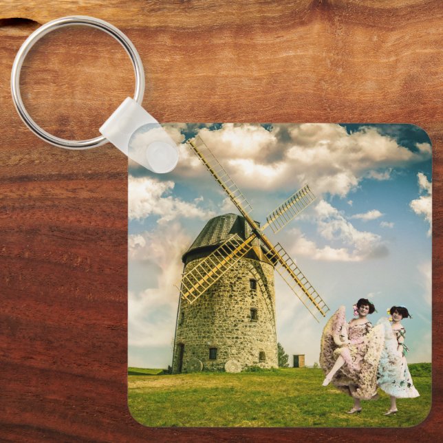 Chaveiro Vintage Dancing Flower Girls and Windmill (Frente)