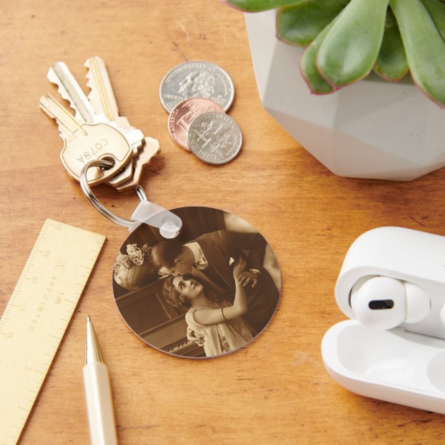 Chaveiro Vintage Lovers, Love Romance Música Romântica (Mesa)