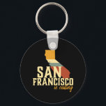 Chaveiro Vintage San Francisco California - Mapa da Cidade<br><div class="desc">Vintage and retro style San Francisco California merchandise para aqueles que vivem nesta cidade, nativo do CA, orgulhoso cidadão e residente deste lugar especial chamado home. Legal mercadoria com anos setenta. Souvenir perfeito para turista de férias, viajando nos EUA. presente de excelente para aqueles nasceres nos Estados Unidos da América,...</div>