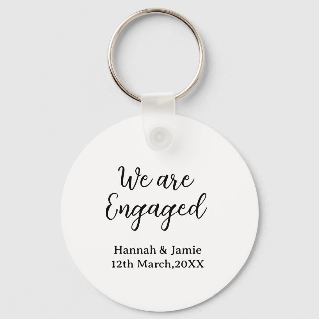 Chaveiro We are Engaged couple name date calligraphystylish (Frente)