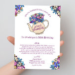 Chávena de Chá Floral Cartão de Aniversário de 50<br><div class="desc">Celebre um aniversário marcante de uma maneira única e sincera com o nosso Convite de Chuveiro de Cartões de Aniversário com Bule de Chá Floral por Correio. Este convite elegante em lavanda apresenta um bule de chá desenhado à mão adornado com um lindo buquê floral, estabelecendo o tom perfeito para...</div>