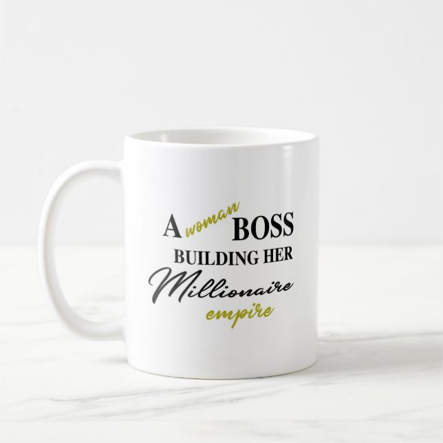 Chefe da mulher que constrói sua própria caneca do (Esquerda)