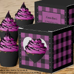 Cheque de búfalo - roxo e preto - Caixa de Favorit<br><div class="desc">Caixa de favoritos de Búfalo roxo e preto. O texto na parte traseira da caixa é personalizável. Se você usar o botão/ferramenta 'editar design', também poderá adicionar suas próprias imagens/fotos. Outras formas de cores disponíveis. Consulte Coleção de todos os tamanhos de caixas e cores de verificação de búfalos aqui: https://www.zazzle.com/collections/boxes_product_promotional_gift_buffalo_check-119842043554925619...</div>