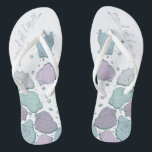Chinelos CALÇADOS DE CASAMENTO | Molas Lilac Dusty Azul<br><div class="desc">Azul-poeirento e design de celas de plástico. Caligrafia manuscrita que diz madrinha de casamento - perfeita para a madrinha de casamento vestir na praia para a cerimônia de casamento da sua Bestie. Design criado para TheBarefootBride™ por © WhimsicalArtwork™. Esta é parte de uma coleção de artigos de papelaria de casamento...</div>