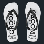 Chinelos Casamento personalizado do noivo - cores feitas<br><div class="desc">Comemore sua celebração do dia do casamento no conforto com estes chinelos personalizados. Personalize com a data do nome e do casamento do noivo. O fundo é branco, porém você pode mudar a cor clicando Customize a. Combine suas cores do casamento a estes chinelos. Devido ao texto preto você precisará...</div>