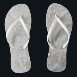 Chinelos casca de pérola de pedra branca e cinzenta elegant<br><div class="desc">acessórios de moda de pérolas de rocha branca,  elegantes e femininas. acessórios de moda de renda noiva.</div>