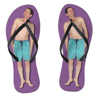 Chinelos com cara pequena