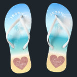 Chinelos Coração tropical da noiva da equipe do casamento<br><div class="desc">O fundo cor-de-rosa personalizado, na moda das sandálias do falhanço de sacudir do casamento de praia do coração do ouro é uma cena tropical da praia com palmeiras contra um céu azul e uma luz solar bonito do cheio com água e o Sandy Beach de turquesa do aqua. O falso...</div>