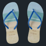 Chinelos De Casamento Da Noite De Areia Do Oceano<br><div class="desc">Estes chinelos estão prontos para a noiva no dia do casamento. Eles apresentam uma bonito pintura de areia,  oceano e céu,  e cada calçado tem um espaço reservado para a data do casamento.</div>