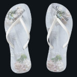 Chinelos de Casamento de Atendimento de Vintage La<br><div class="desc">Este design de Vintage Lace personalizado, confortável, Chinelos de Atendimento à Honra são um presente simples, elegante e chique para membros do Partido Bridal... Eles irão adicionar às festividades do seu dia de casamento, festa de solteira ou outra celebração. Fácil de personalizar nome e título. Foto original do vestido de...</div>