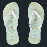Chinelos Dourado lugar em Mint Green O casamento elegante d<br><div class="desc">Dance a noite fora com essas belas chinelos de casamento. Projetados para a noiva, eles apresentam um design simples, mas elegante, com letras douradas em um fundo verde claro de menta nu, e ricos de renda e espirais. Uma bela maneira de se manter rico e apropriado enquanto dá uma pausa...</div>