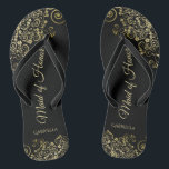 Chinelos Dourado lugar no casamento da Madrinha de casament<br><div class="desc">Estas belas chinelos de casamento são uma maneira excelente de obrigado e reconhecer sua Madrinha de casamento enquanto salva os pés dela ao mesmo tempo. Possui um design elegante com colchetes de renda de ouro em um fundo preto e uma letra de escrita dourada de rico. O teste lê Madrinha...</div>