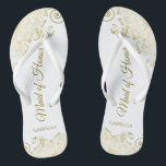 Chinelos Dourado lugar no casamento de Madrinhas de casamen<br><div class="desc">Estas belas chinelos de casamento são uma maneira excelente de obrigado e reconhecer sua Madrinha de casamento enquanto salva os pés dela ao mesmo tempo. Possui um design elegante com colchetes de renda de ouro em um fundo branco e uma inscrição de script de cor ouro de rico. O teste...</div>
