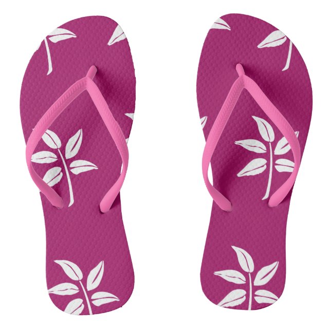 Chinelos flor branca em roxo (Pé da cama)