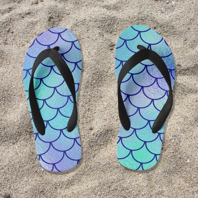 Chinelos Infantis Escalas de Sereia Azul Aqua Verde Iridescente (Aqua Blue Green Mermaid Scales Girly Flip Flops)