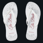 Chinelos Lace Silver Simples E Roteiro Vermelho O Casamento<br><div class="desc">Dance a noite fora com essas belas chinelos de casamento. Projetados para a noiva, eles apresentam um design simples, mas elegante, com letras crimson vermelho em um fundo branco e ricos de cinza prateada, cotovelos e espirros. Uma bela maneira de se manter rico e apropriado enquanto dá uma pausa nos...</div>