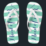 Chinelos Marinho e dica de Madrinha de casamento personaliz<br><div class="desc">Padrão marinho Azul e Stripes de Casa - Altere para Qualquer Cor clicando em personalizar. E diga o que quiser. Torne estes chinelos do tipo que têm sua mensagem neles. Seja a fala da praia!</div>