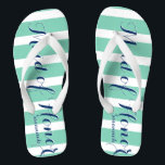 Chinelos Marinho e dica de Madrinha de casamento personaliz<br><div class="desc">Padrão marinho Azul e Stripes de Casa - Altere para Qualquer Cor clicando em personalizar. E diga o que quiser. Torne estes chinelos do tipo que têm sua mensagem neles. Seja a fala da praia!</div>