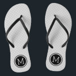 Chinelos Monograma de cinzas e Pontos Pequenos Pretos<br><div class="desc">sandálias de flutuação de sacudir impressas personalizadas com um padrão de bolinhas giro e um monograma personalizado ou outro texto em círculo. Clique em Personalizar para alterar as fontes e cores do texto ou adicionar suas próprias imagens para criar uma única design!</div>